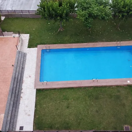Atico Con Hidromasaje, Terraza Y Piscina En Ebrehogar *